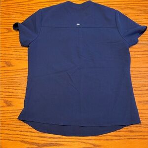 Fabletics small Deep Blue scrub top